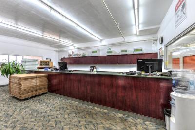 Storage Units at Depotium Mini Entrepôt - Park Extension - 255 de Castelnau Ouest, Montreal, QC